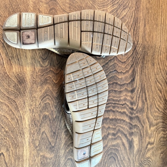 Cole Haan Slides/Sandals with Nike sole - Picture 4 of 4